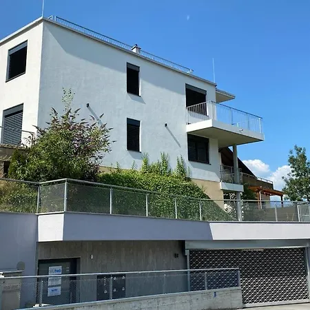 Exklusive Penthousewohnung Mit Tesla-wallbox In *