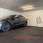 Exklusive Penthousewohnung Mit Tesla-wallbox In Apartment *