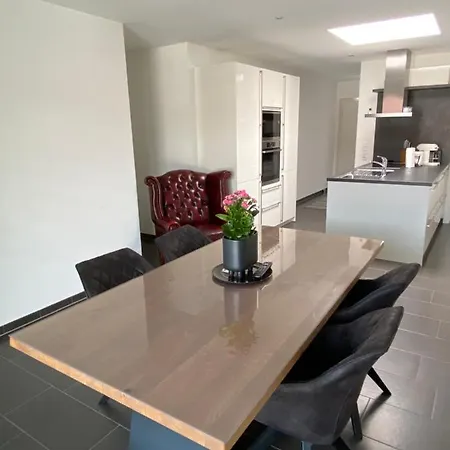 Exklusive Penthousewohnung Mit Tesla-wallbox In * Інсбрук