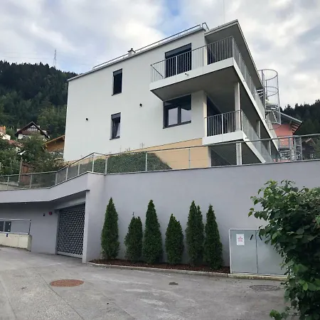 Exklusive Penthousewohnung Mit Tesla-wallbox In *